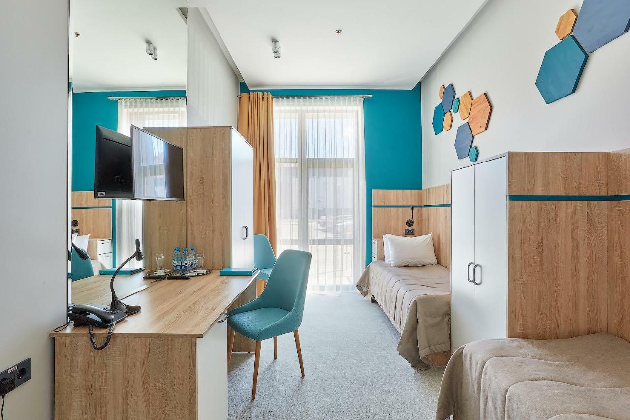 Aqua-Minsk Hotel Plus Екстер'єр фото